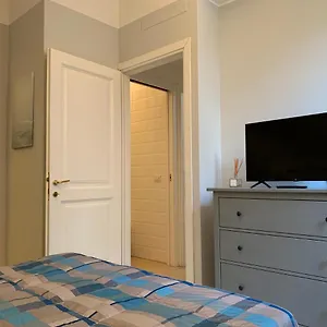https://bilocale-di-ringhiera-in-corso-como-garibaldi.italymilanhotels.net